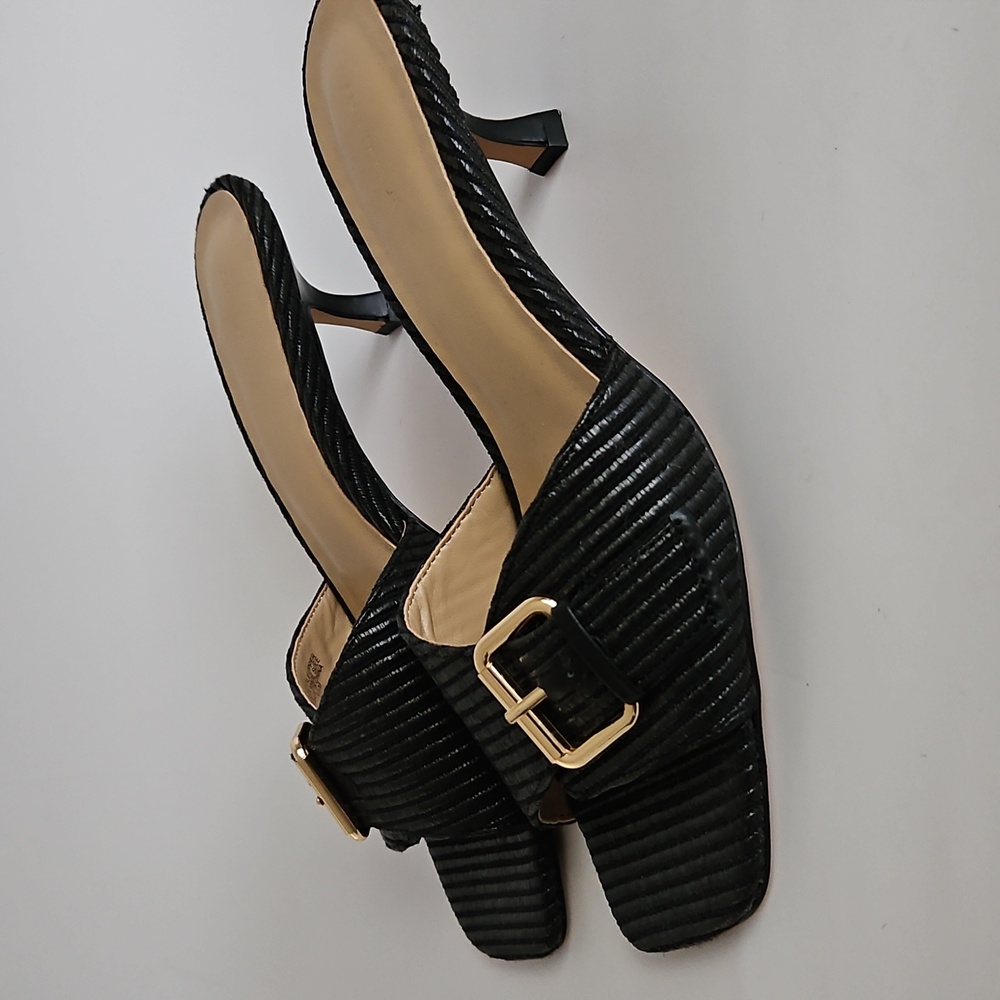 NEW Ann Taylor Black Gold Buckle Slide Kitten Heel Sandal Size 9.5 - Picture 6 of 17